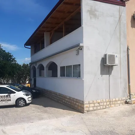 Jasmin Apartment